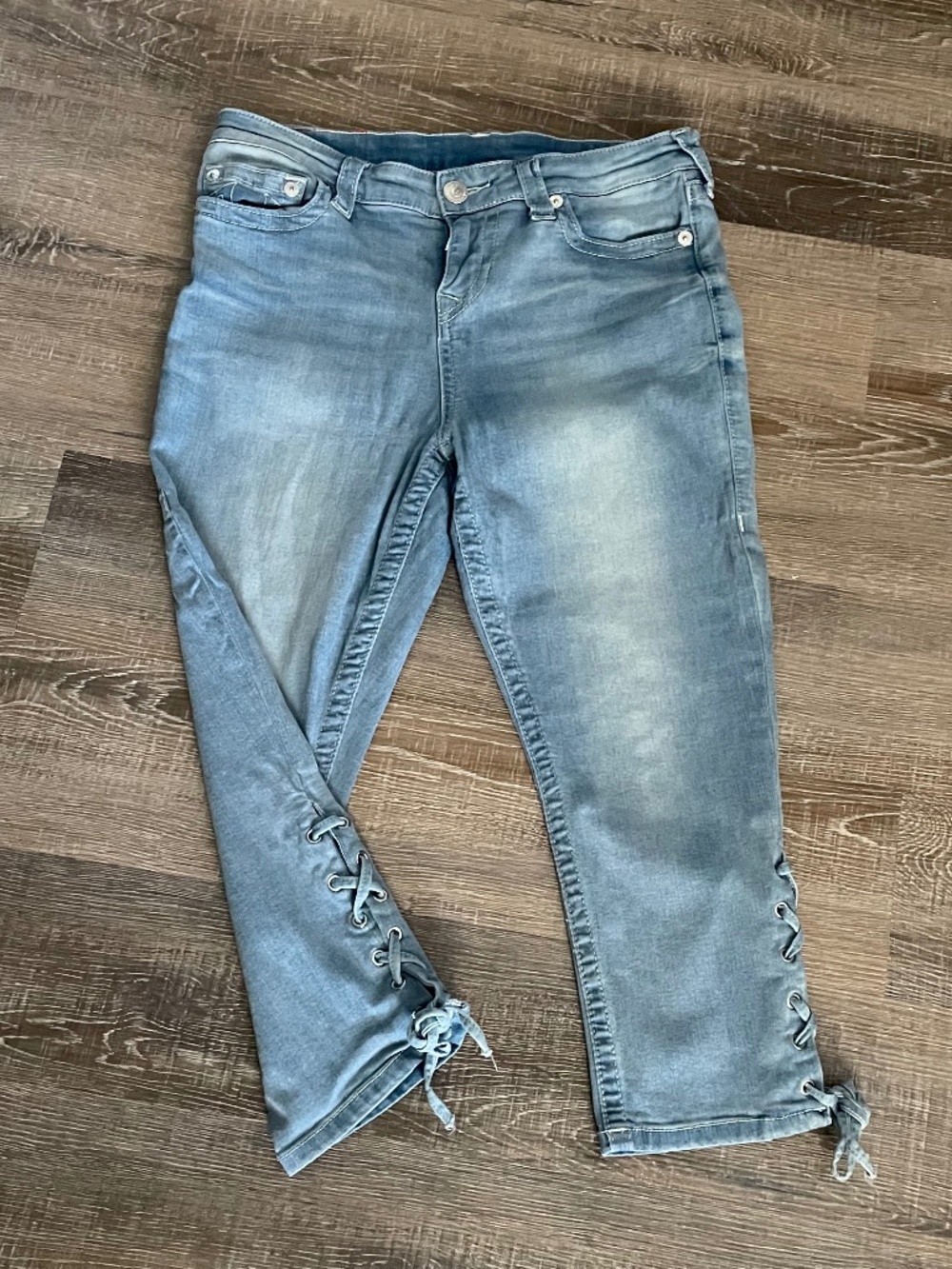True Religion Capri Jeans Size 32